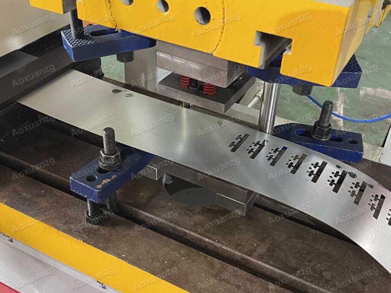 APA-25T Small High-Speed ​​Fully Automatic Pneumatic Punch Production Line with Straightening Feeder - Image 3