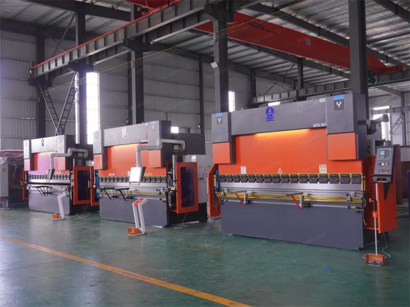 WE67K-130T3200 CNC Electro Hydraulic Press Brake Machine With DELEM DA58TX 4+1 Axis - Imagen 3