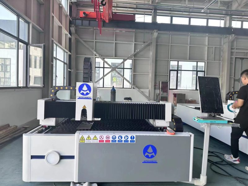 6KW Fiber Laser Cutting Machine for Stainless Steel CNC Metal Laser Cutting Machine 3015 Size - Image 2