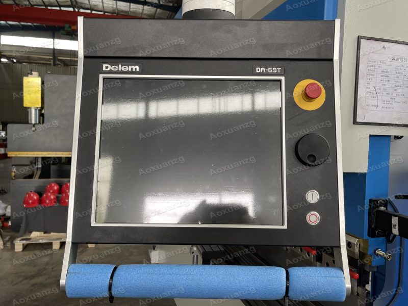 WE67K-160T4000 CNC Electro Hydraulic Press Brake Machine With DELEM DA69S 8+1 Axis - Image 4