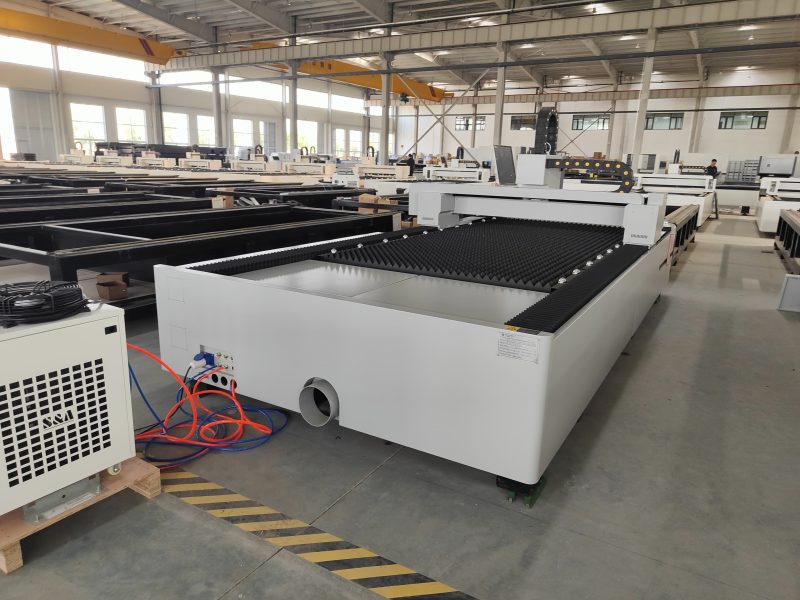1000W-3000W CNC Fiber Laser Cutting Machine for Cutting 10mm Sheet Metal - Image 6