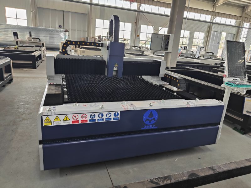 1500x3000mm 2000W CNC Fiber Laser Cutting Machine - Image 3
