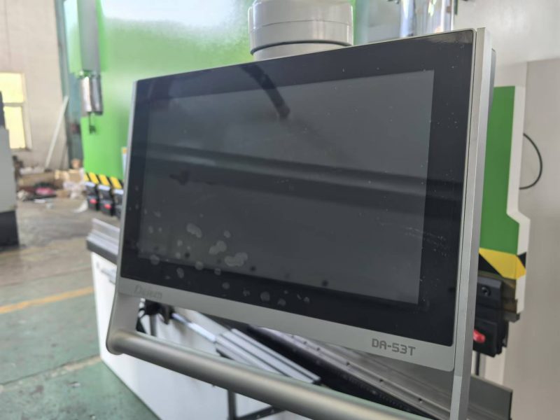 WE67K-130T3200 CNC Electro- hydraulic Press Brake Machine Bending Machine With DELEM DA53TX 4+1 Axis 2D Program - Imagen 5