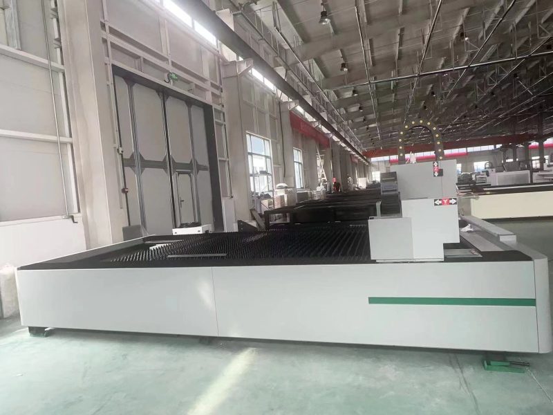 CNC Fiber Laser Cutting Machine for Stainless Steel 1500W 3015 Size - Image 6