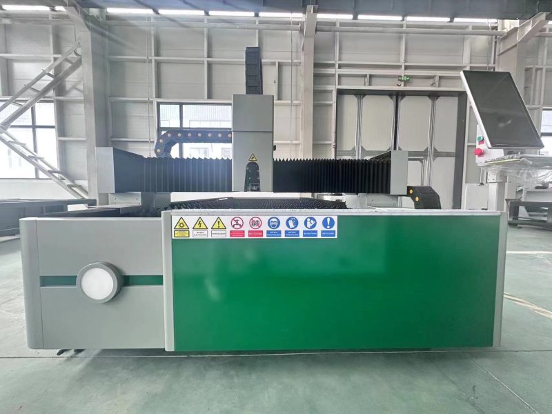 CNC Fiber Laser Cutting Machine for Stainless Steel 1500W 3015 Size - Image 5