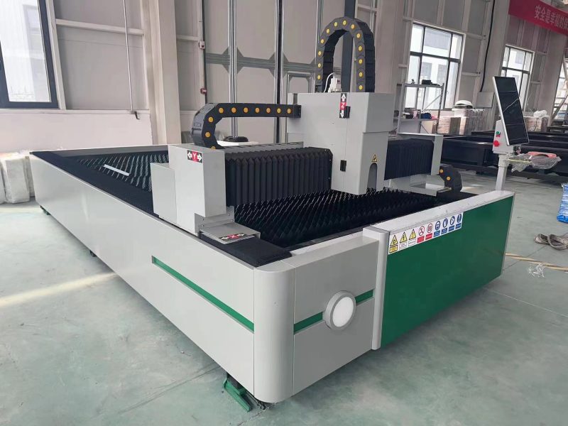 CNC Fiber Laser Cutting Machine for Stainless Steel 1500W 3015 Size - Image 3