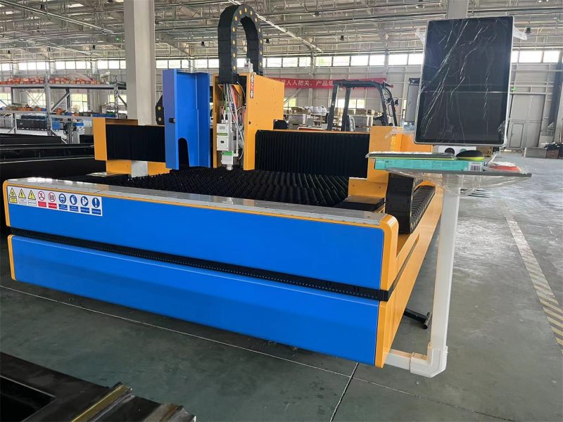 3000W Metal CNC Fiber Laser Cutting Machine for Carbon Steel Stainless Steel - Image 2