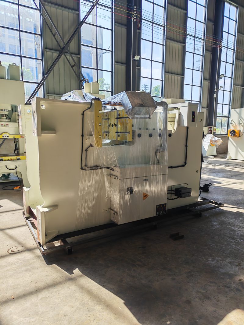 APA-25T pneumatic punching machine with feeder and decolier production line - Image 6